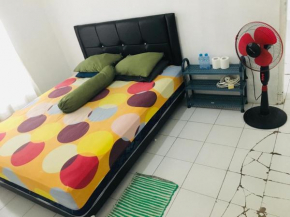 House For Low Budget Travelers